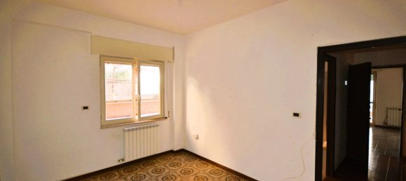 4 rooms Apartment in Tivoli, Italy No. 137455 11