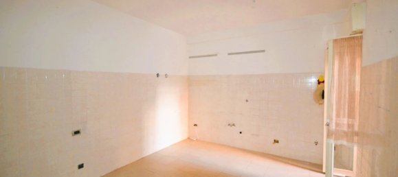 4 rooms Apartment in Tivoli, Italy No. 137455 6