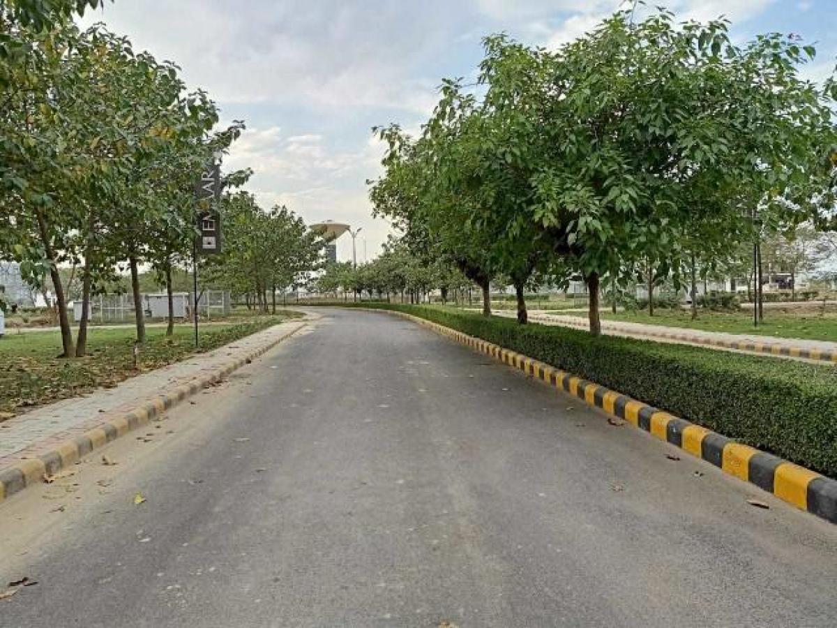 Grundstück in Lucknow, India, Nr. 33084