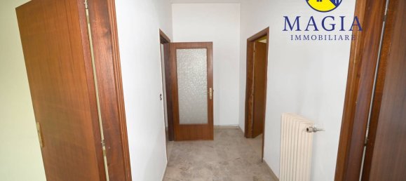 4 bedrooms Apartment in Spinetoli, Italy No. 320045 8