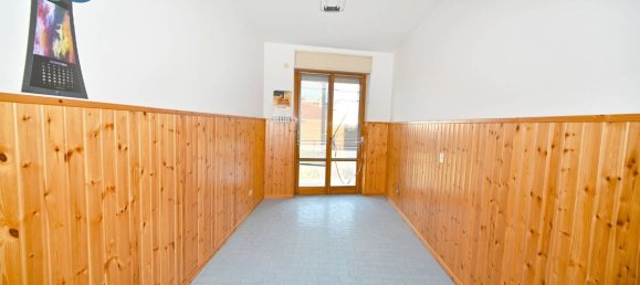 4 bedrooms Apartment in Spinetoli, Italy No. 320045 15