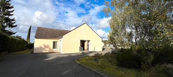 10-Zimmer Haus in Les Montils, France, Nr. 234687 3