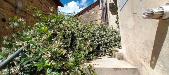 4 rooms House in Cetona, Italy No. 63483 3