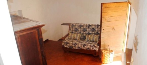 4 rooms House in Cetona, Italy No. 63483 10