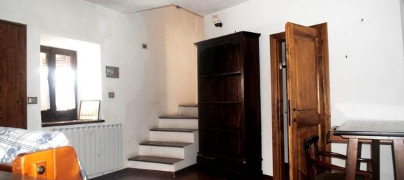 4 rooms House in Cetona, Italy No. 63483 9