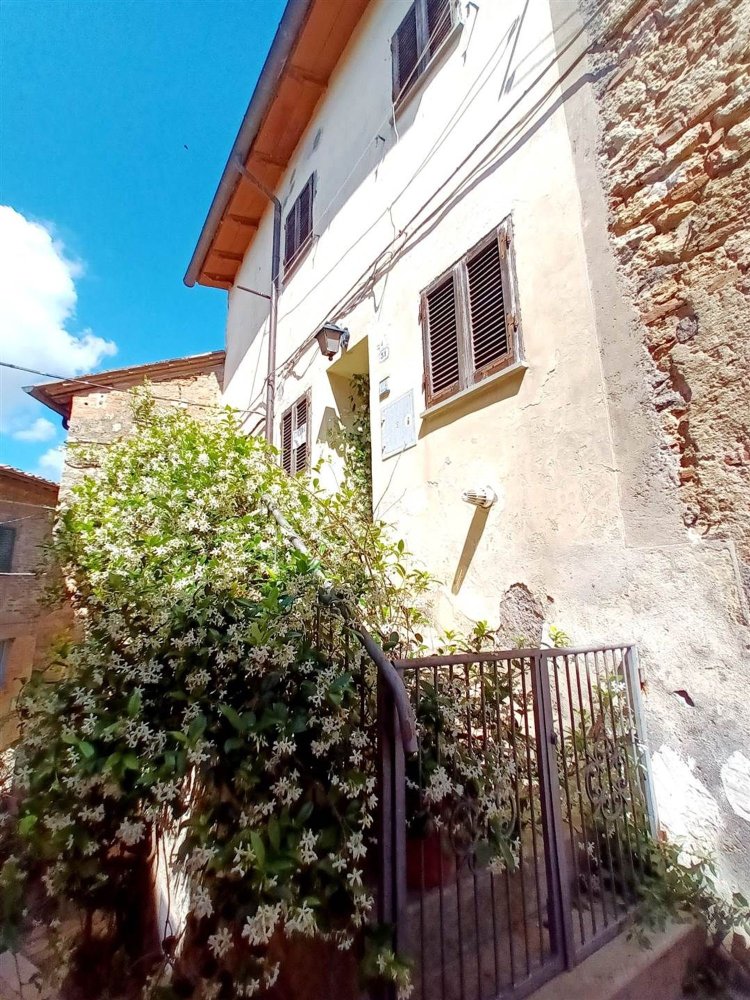 4 rooms House in Cetona, Italy No. 63483