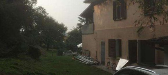 5 rooms Apartment in Monvalle, Italy No. 1666 3