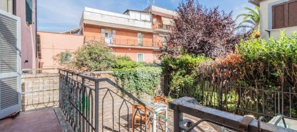 4 Schlafzimmer Wohnung in Monterosi, Italy, Nr. 341628 9