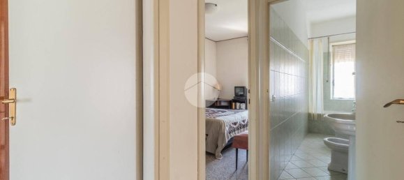 4 Schlafzimmer Wohnung in Monterosi, Italy, Nr. 341628 20