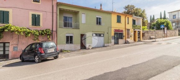 4 Schlafzimmer Wohnung in Monterosi, Italy, Nr. 341628 2