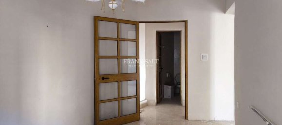 Moradia em banda T2 em Zebbug, Malta N.º 2043 7