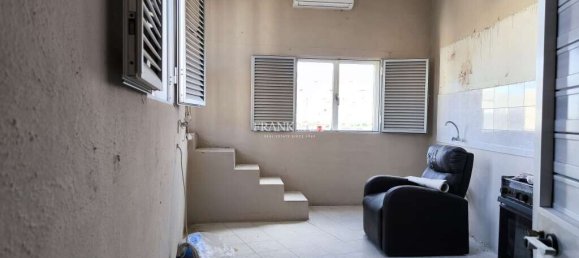 Moradia em banda T2 em Zebbug, Malta N.º 2043 11