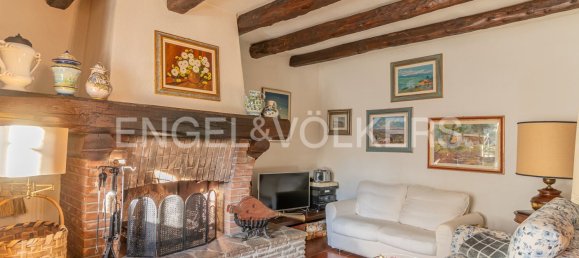 2 bedrooms House in Gavorrano, Italy No. 107535 2