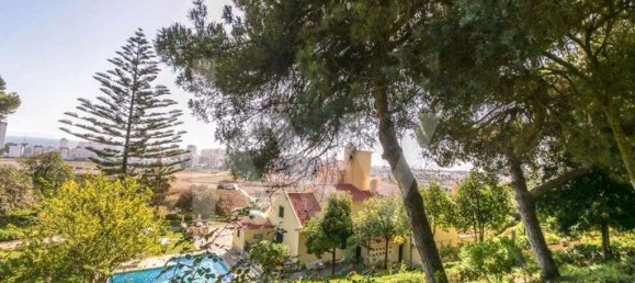 9 bedrooms House in Costa da Caparica, Portugal No. 79666 3