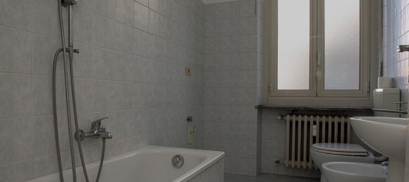 3 rooms Apartment in Turin, Italy No. 3117 19