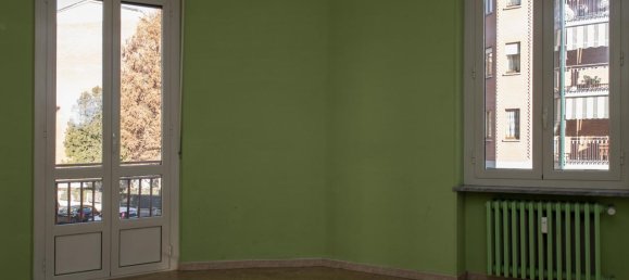 3 rooms Apartment in Turin, Italy No. 3117 6