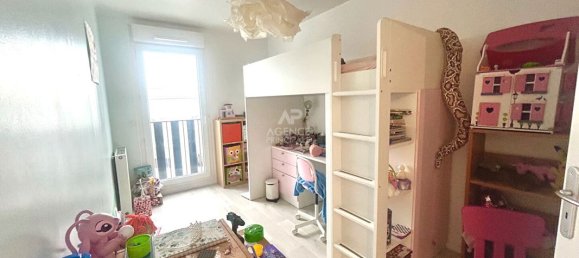 3 chambres Duplex à Poissy, France No. 144899 11