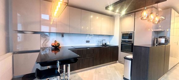 3 chambres Duplex à Poissy, France No. 144899 3