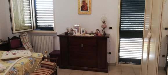 4 rooms House in Giulianova, Italy No. 91042 14