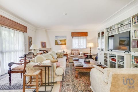 Apartamento de 3 dormitorios en Cascais, Portugal No. 291327