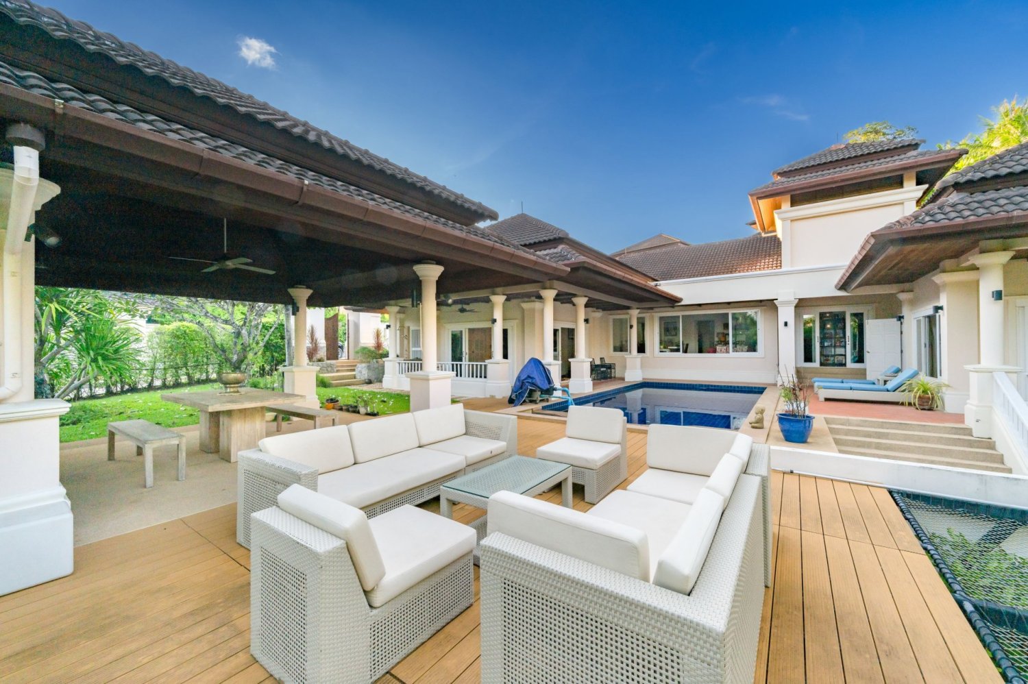 Villa de 5 dormitorios en Phuket, Thailand No. 65372