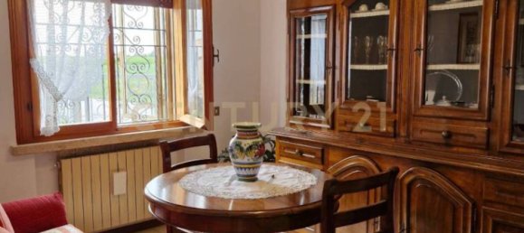 2 bedrooms House in Sanguinetto, Italy No. 267199 6