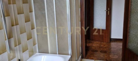 2 bedrooms House in Sanguinetto, Italy No. 267199 10