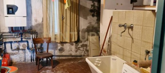 2 bedrooms House in Sanguinetto, Italy No. 267199 14