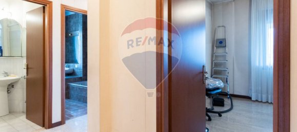 Вилла с 7 спальнями в Бусто Арсицио, Италия № 295510 19