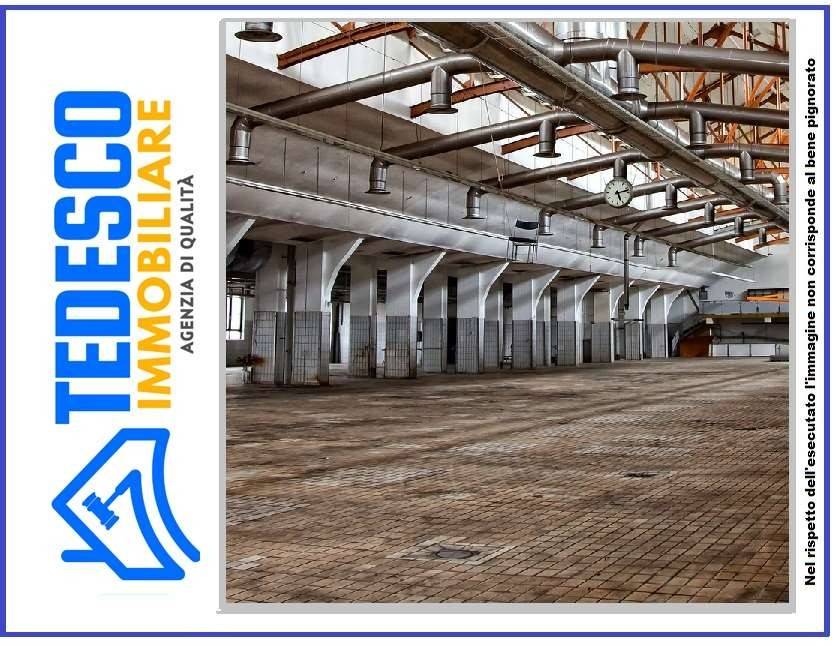 5 rooms Warehouse in Eboli, Italy No. 260116