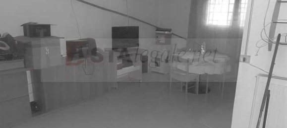 3 rooms Apartment in Lonate Pozzolo, Italy No. 179670 18