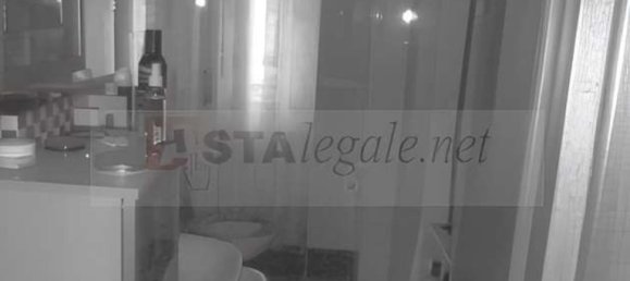3 rooms Apartment in Lonate Pozzolo, Italy No. 179670 16