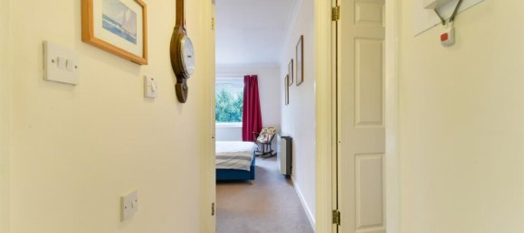 1 bedroom Apartment in Surbiton, United Kingdom No. 9976 9