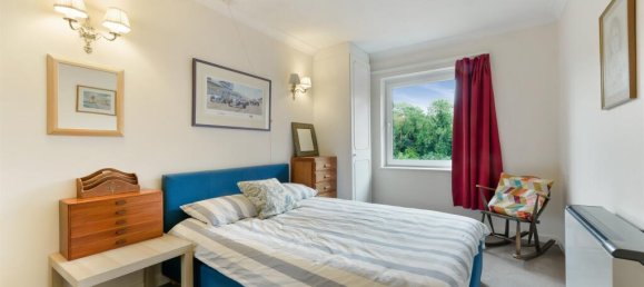 1 bedroom Apartment in Surbiton, United Kingdom No. 9976 7