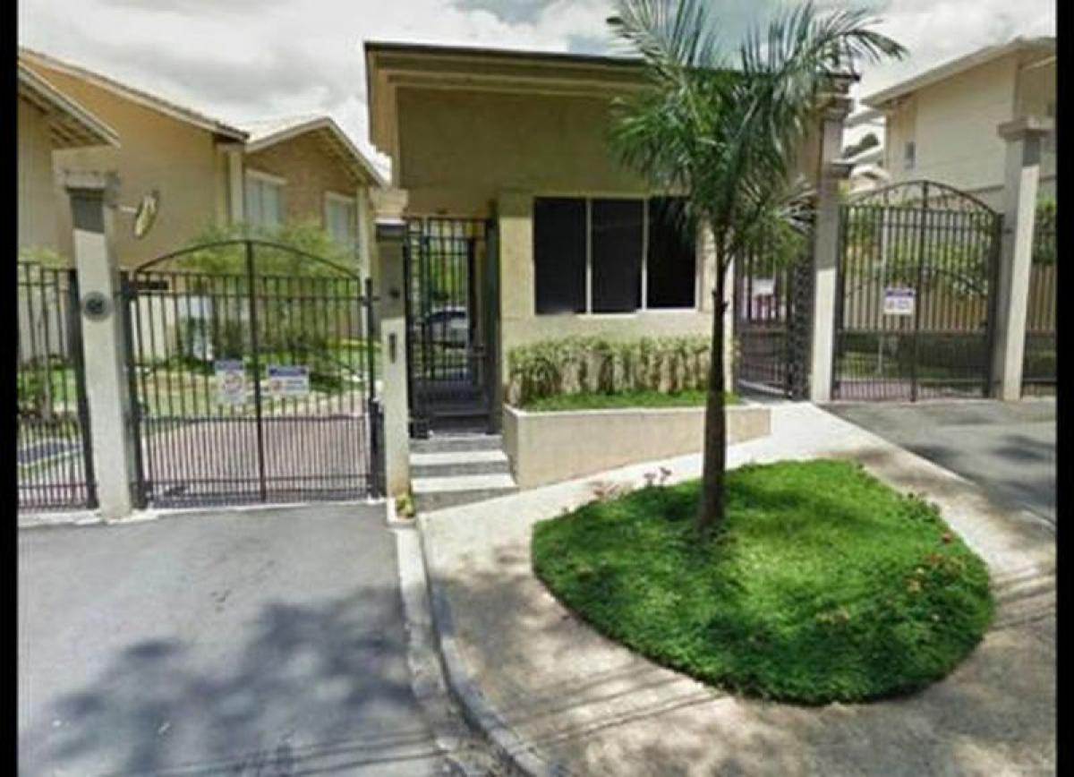 Casa de 3 dormitorios en Sao Paulo, Brazil No. 573288