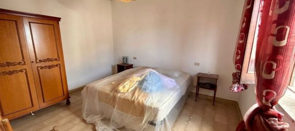 4 rooms House in Barcellona Pozzo di Gotto, Italy No. 120617 4