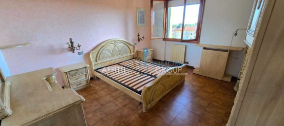 6 rooms Apartment in Massa, Italy No. 298737 19