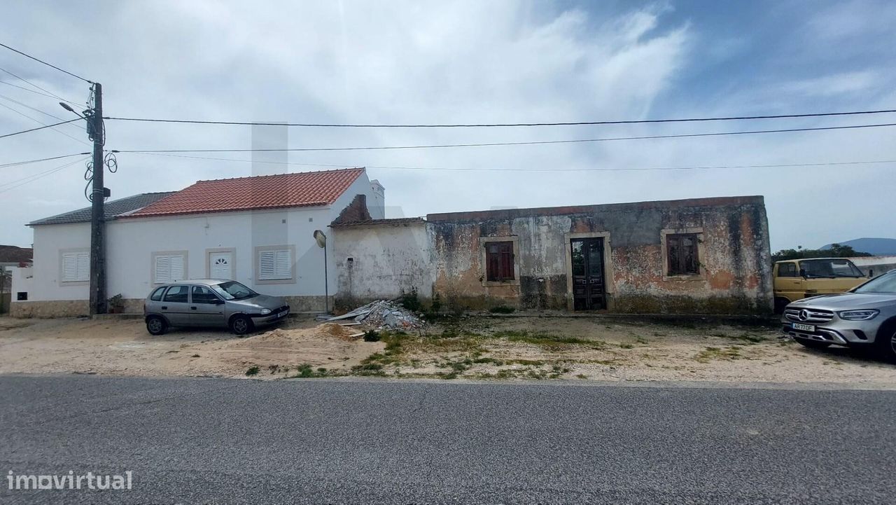 Grundstück in Aveiras de Cima, Portugal 2400m², Nr. 208317