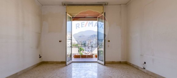3 bedrooms Apartment in Palermo, Italy No. 83410 19