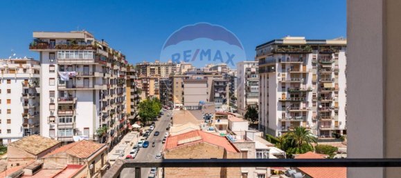 3 bedrooms Apartment in Palermo, Italy No. 83410 60