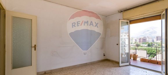 3 bedrooms Apartment in Palermo, Italy No. 83410 12