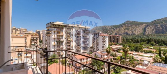 3 bedrooms Apartment in Palermo, Italy No. 83410 4