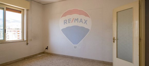 3 bedrooms Apartment in Palermo, Italy No. 83410 23