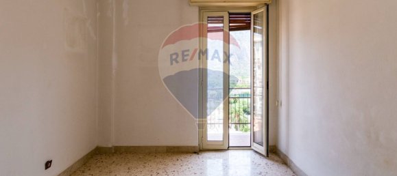 3 bedrooms Apartment in Palermo, Italy No. 83410 6