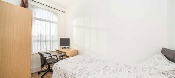 Дом с 4 спальнями в Луишем, Великобритания № 10058 9