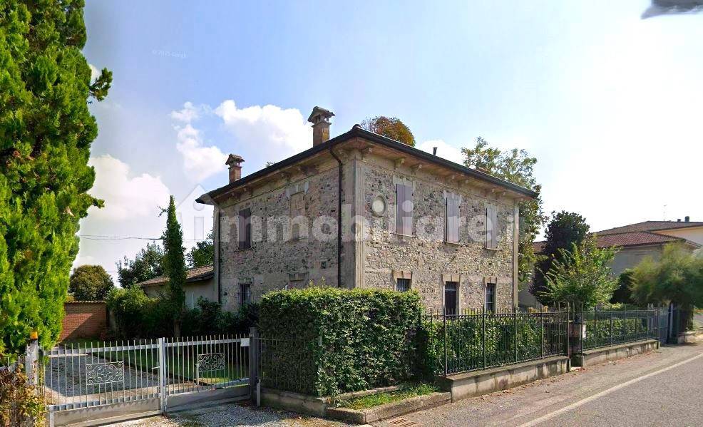 4 bedrooms Villa in San Giorgio Piacentino, Italy No. 302997