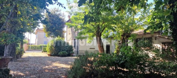 4 bedrooms Villa in San Giorgio Piacentino, Italy No. 302997 5