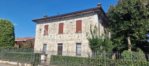 4 bedrooms Villa in San Giorgio Piacentino, Italy No. 302997 2