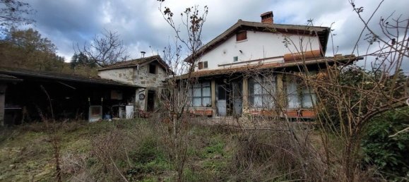 4 rooms House in Castel San Niccolò, Italy No. 212888 9