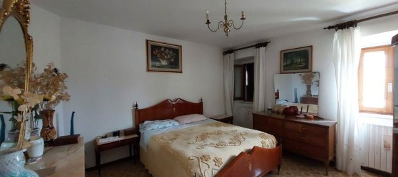 4 rooms House in Castel San Niccolò, Italy No. 212888 6